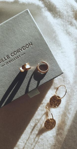 saga ear cuff in gold & silber - pernille corydon