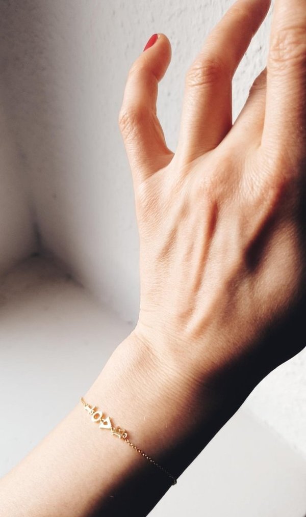love armband in gold - pernille corydon